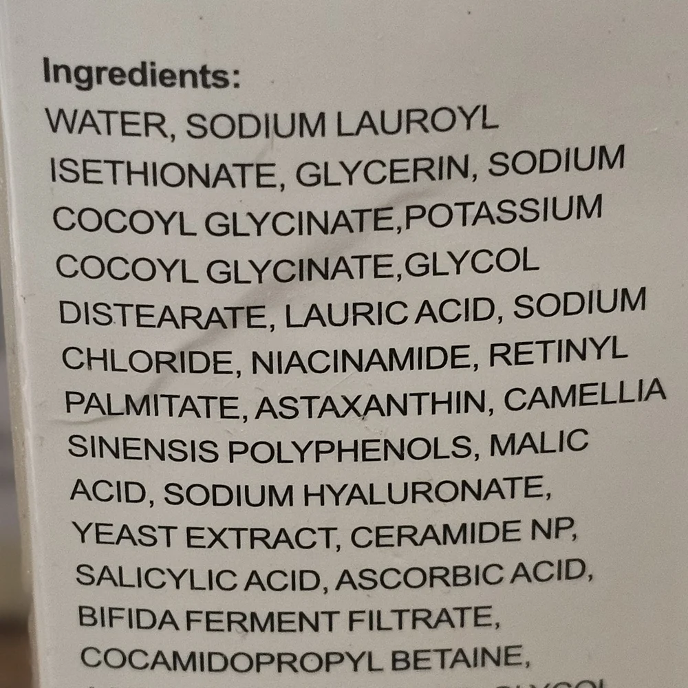 Retinol Face Cleanser.‎